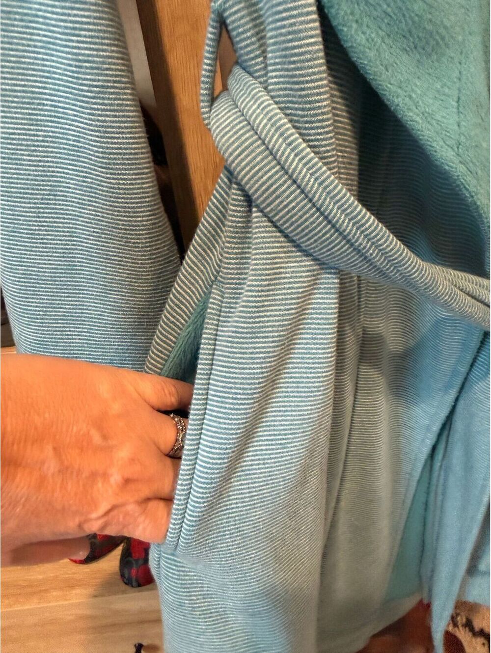 Ugg Midi Robe Size Med 23" Across Back Comfy Lounge Winter Housecoat Warm Cozy - Picture 3 of 6